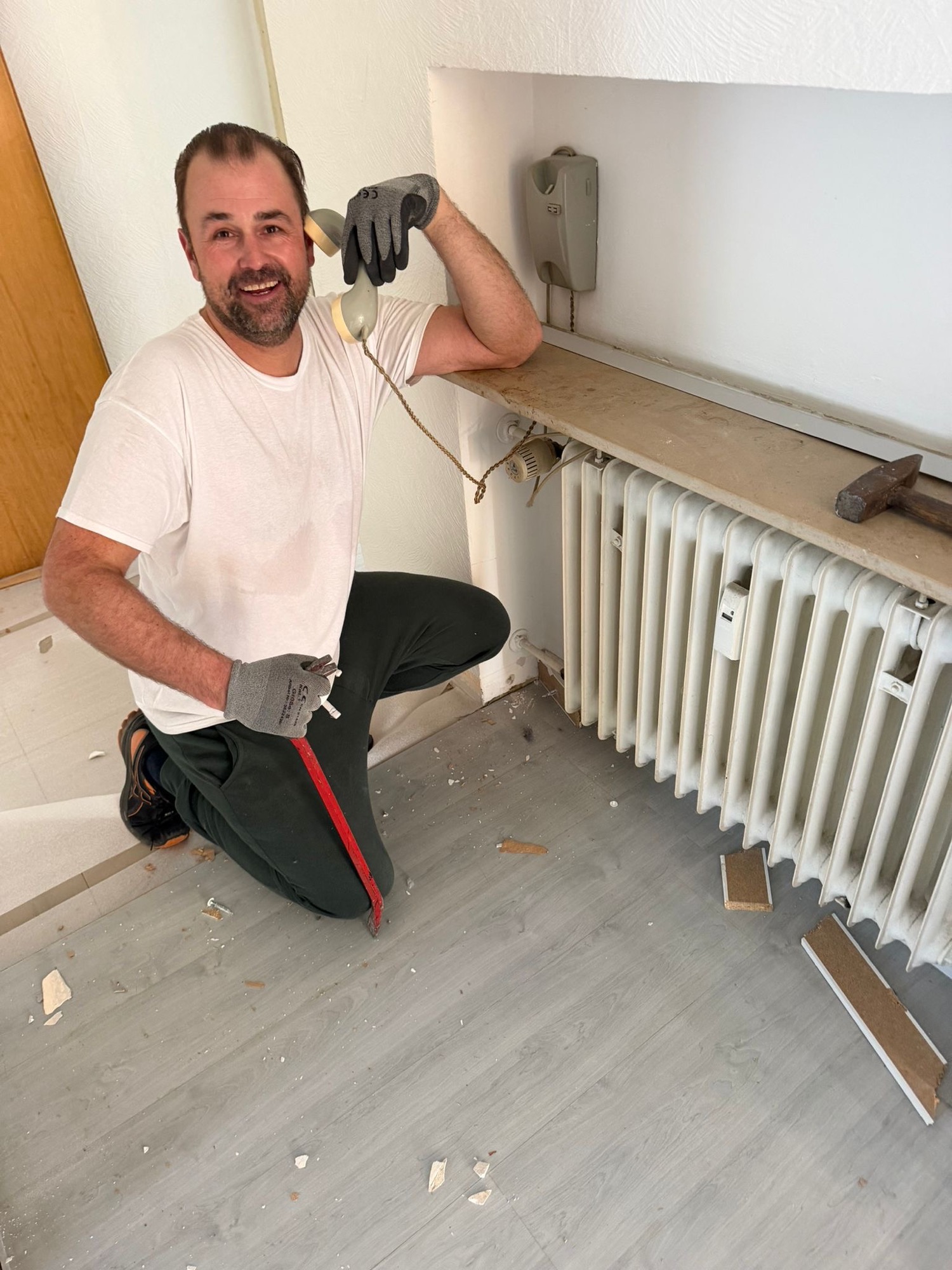 Andreas Renneisen bei der Arbeit vor Ort